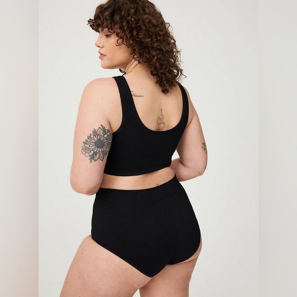Torrid Seamless Rib Bralette - Picture 5 of 10